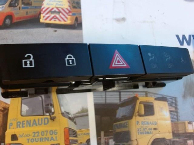 Bouton Warning Opel Astra J 2012-2016 13285122 (504A), Ophalen, Gebruikt, Opel