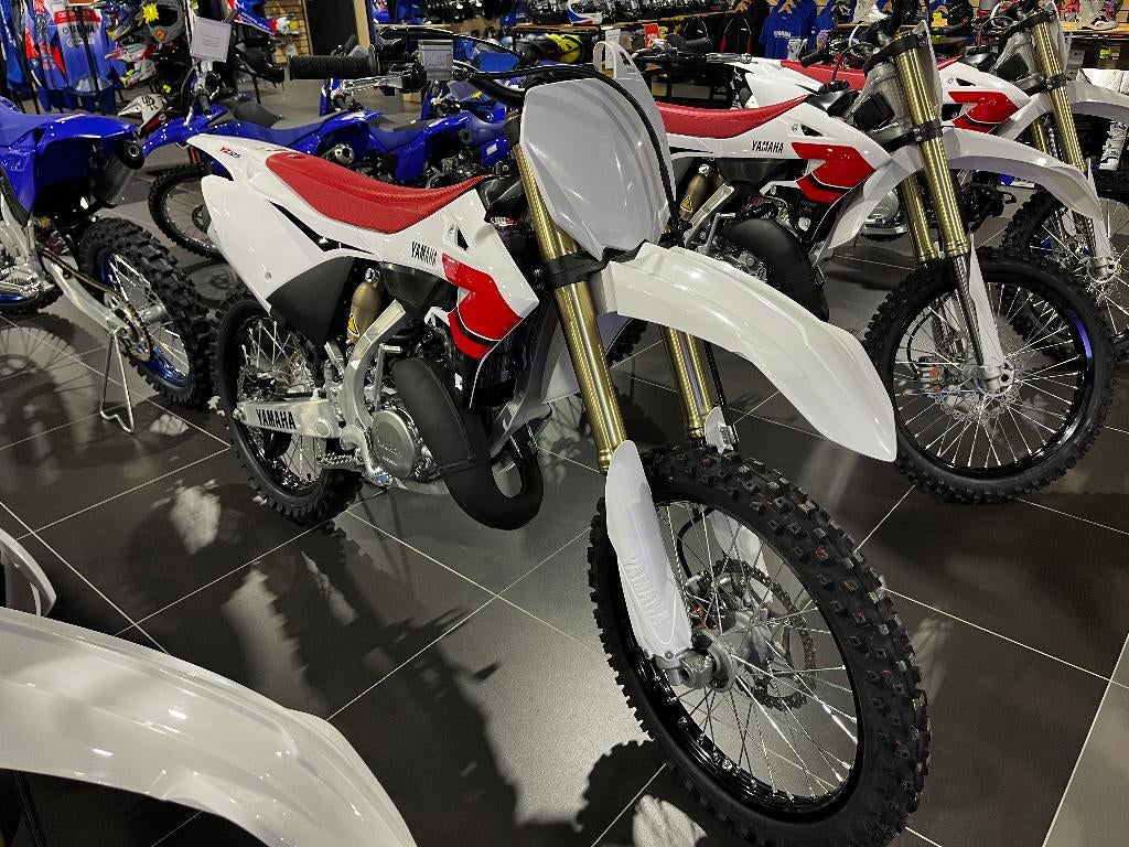 Yamaha YZ125 70th anniversary, Motos, Motos | Yamaha, Entreprise, Moto de cross, Enlèvement