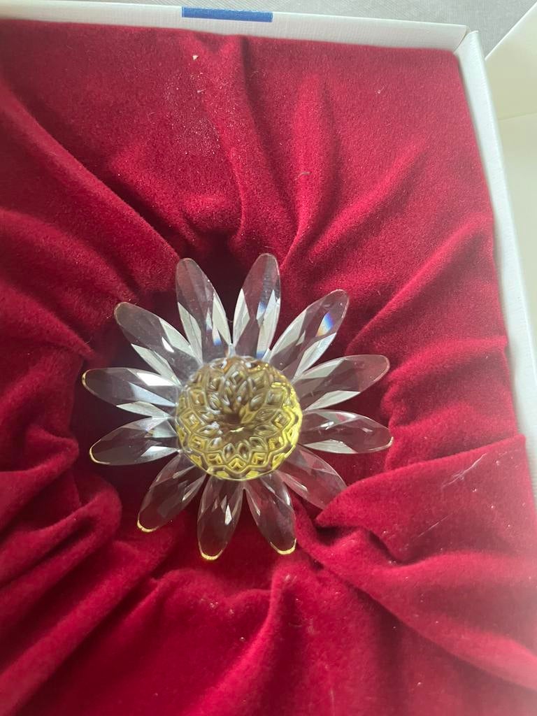 Swarovski bloem, Ophalen