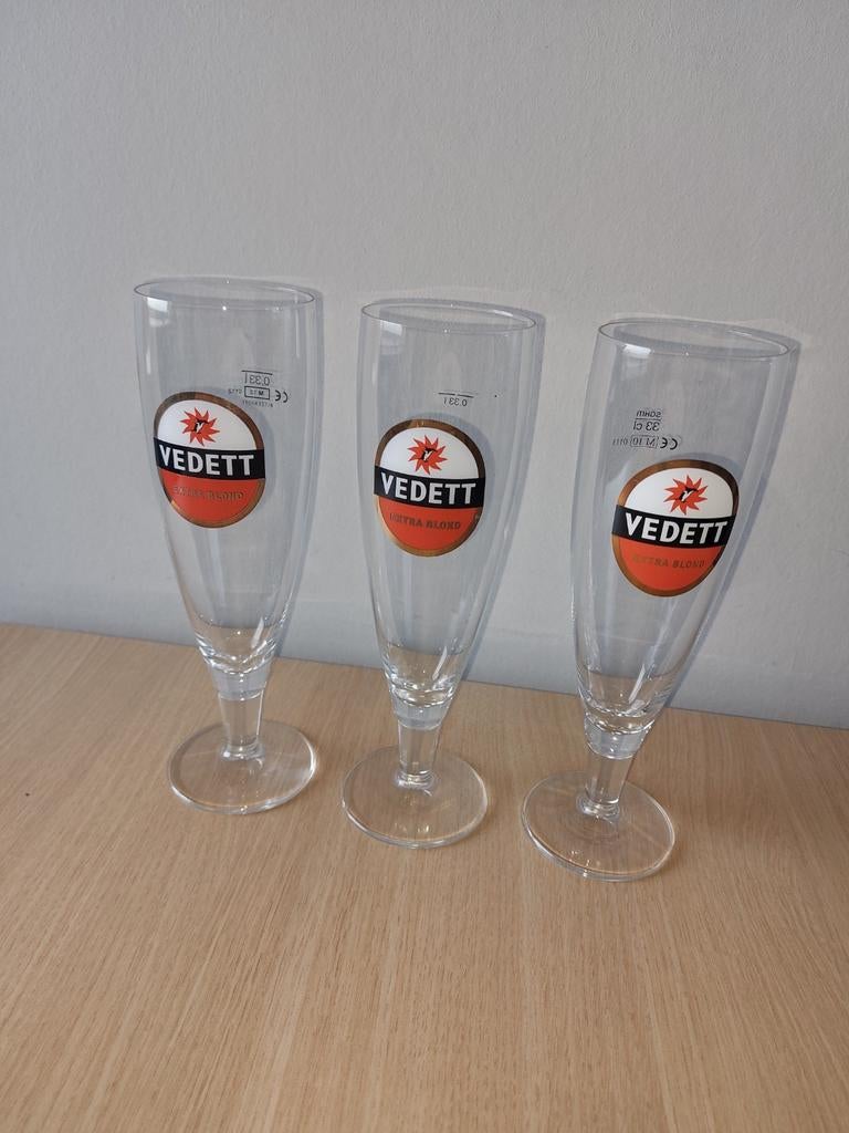 Vedett op voet bierglas, Verzamelen, Biermerken, Ophalen of Verzenden, Zo goed als nieuw, Glas of Glazen, Duvel