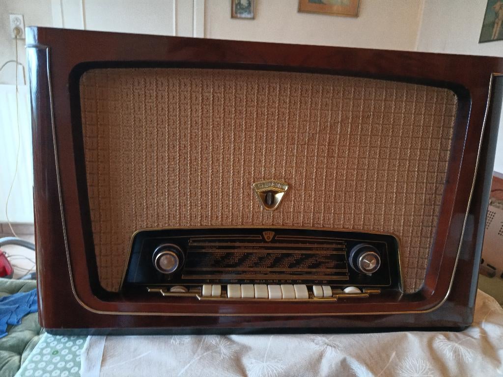Ancienne radio à tube ACEC 554, Enlèvement