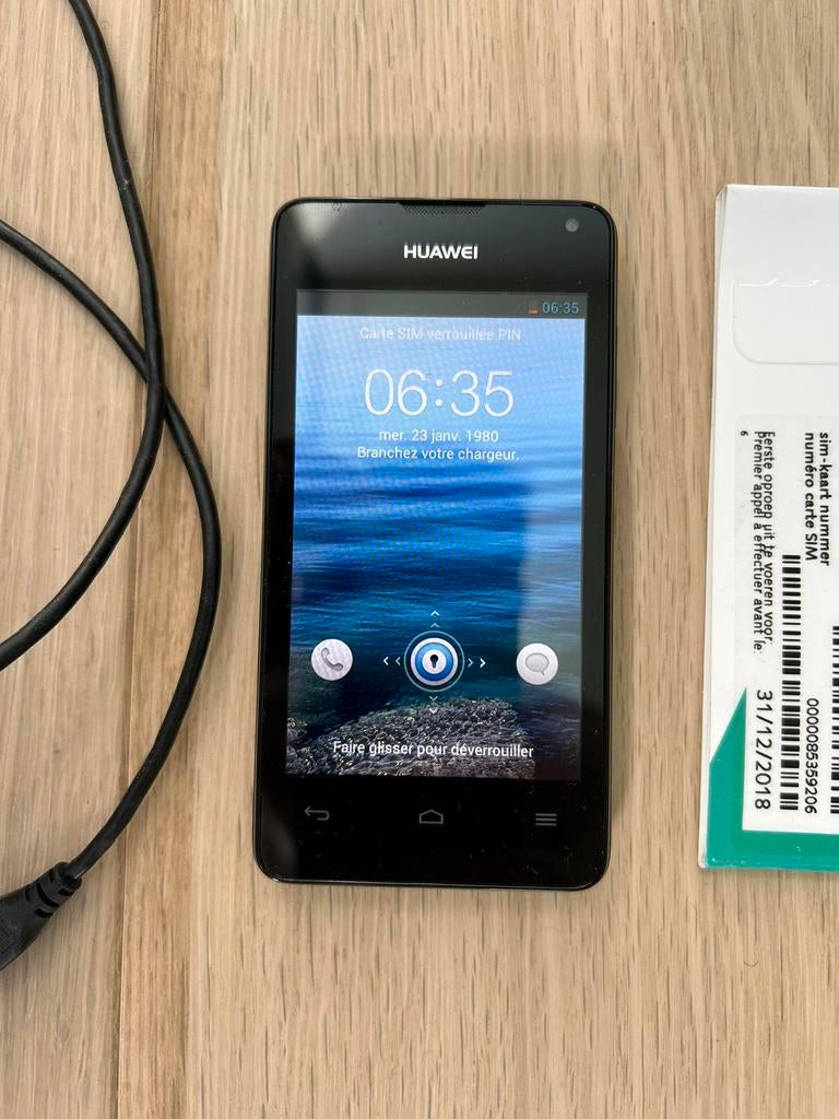 Huawei Ascend Y300 - 0100 smartphone, Zo goed als nieuw