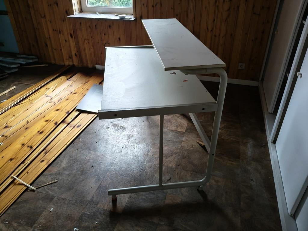 Bureau Sitoca, Enlèvement