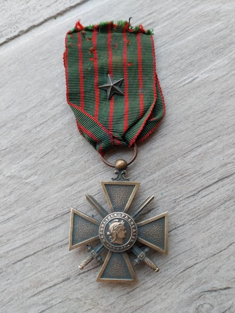Médaille de la Croix de Guerre française WW1 14-18 avec étoi, Collections, Objets militaires | Général, Enlèvement ou Envoi