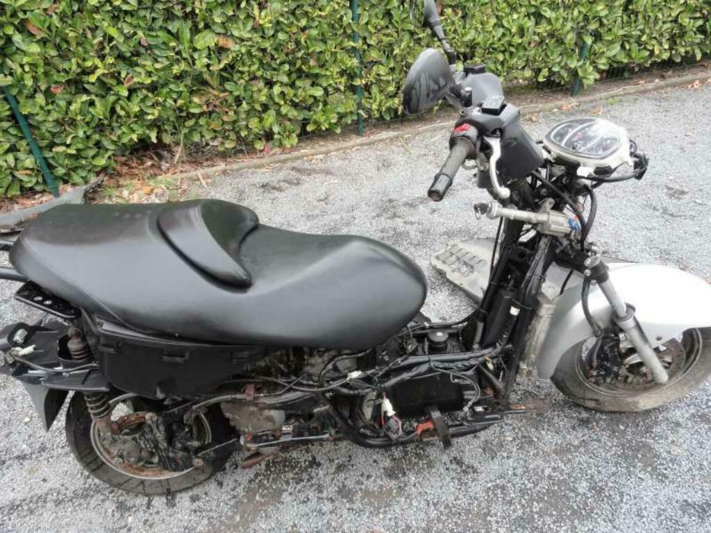 onderdelen suzuki burgman 125, Motoren, Ophalen of Verzenden, Gebruikt