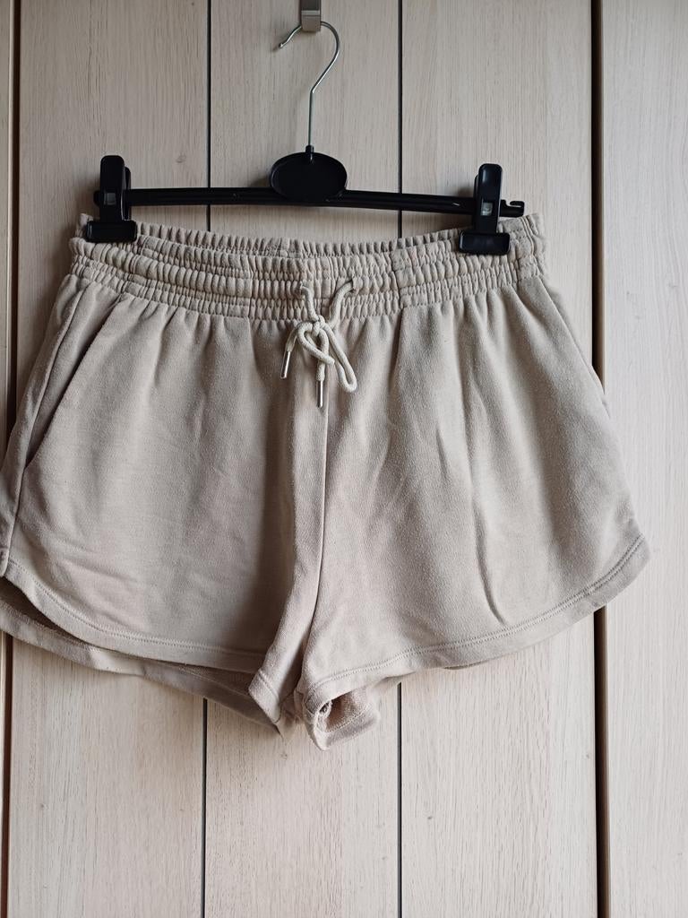 Damesshort, Ophalen, Zo goed als nieuw, Maat 38/40 (M)