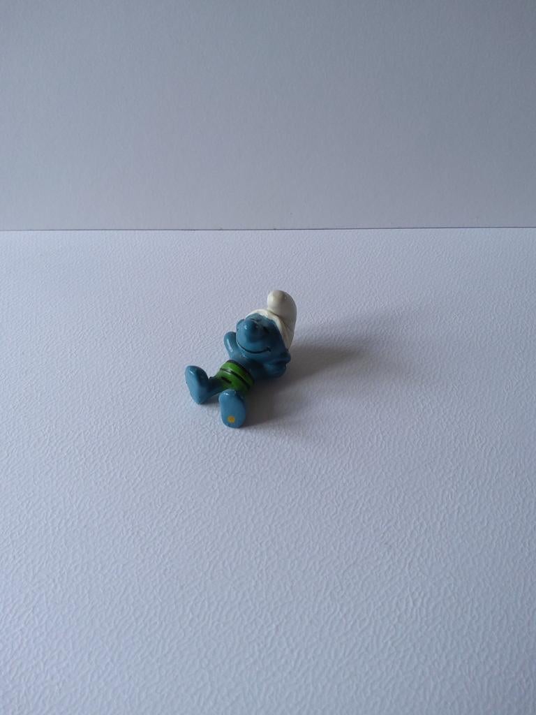 Groene en zwarte slaapsmurf, Verzamelen, Ophalen of Verzenden, Gebruikt, Poppetje, Figuurtje of Knuffel