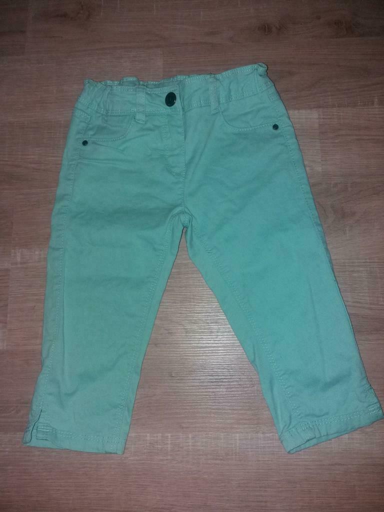 Pantacourt fille 4 ans T104, Pantalon, Enlèvement ou Envoi, Comme neuf, Fille