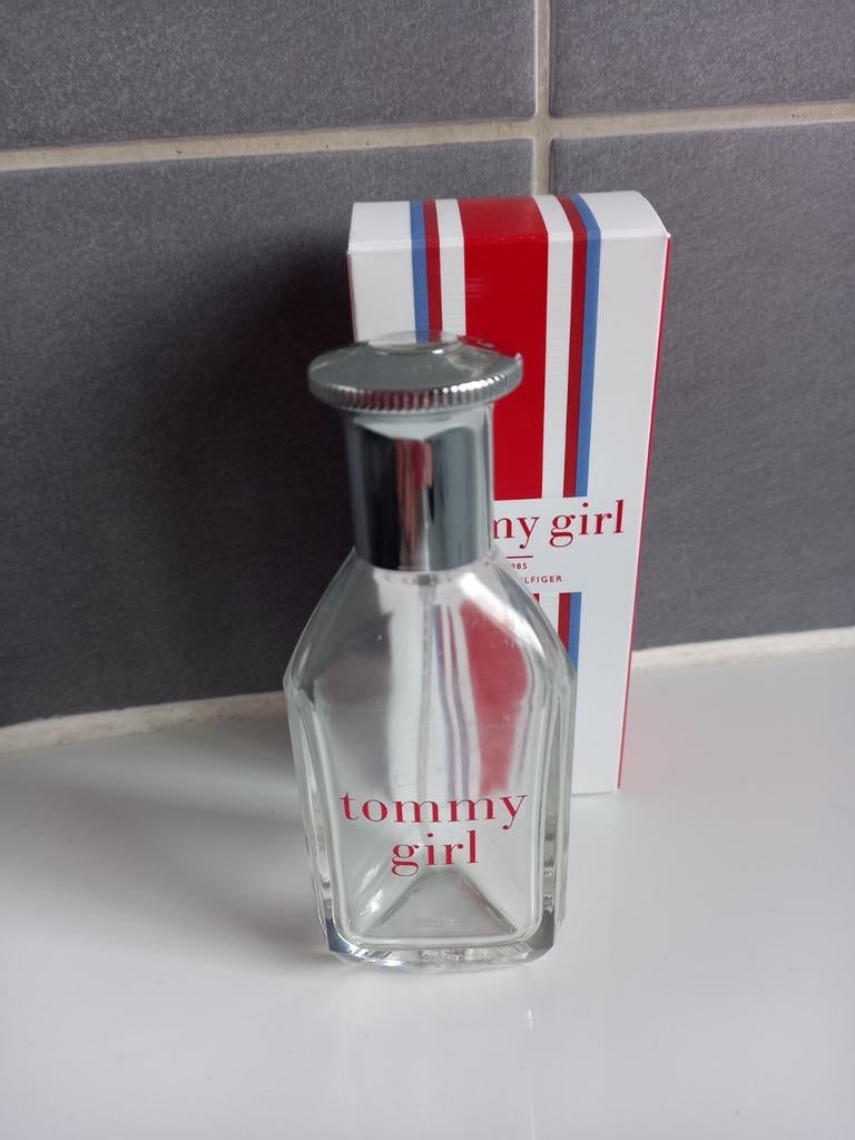 LEEG flesje parfum Tommy Girl 50 ml. Met doos., Ophalen, Gebruikt