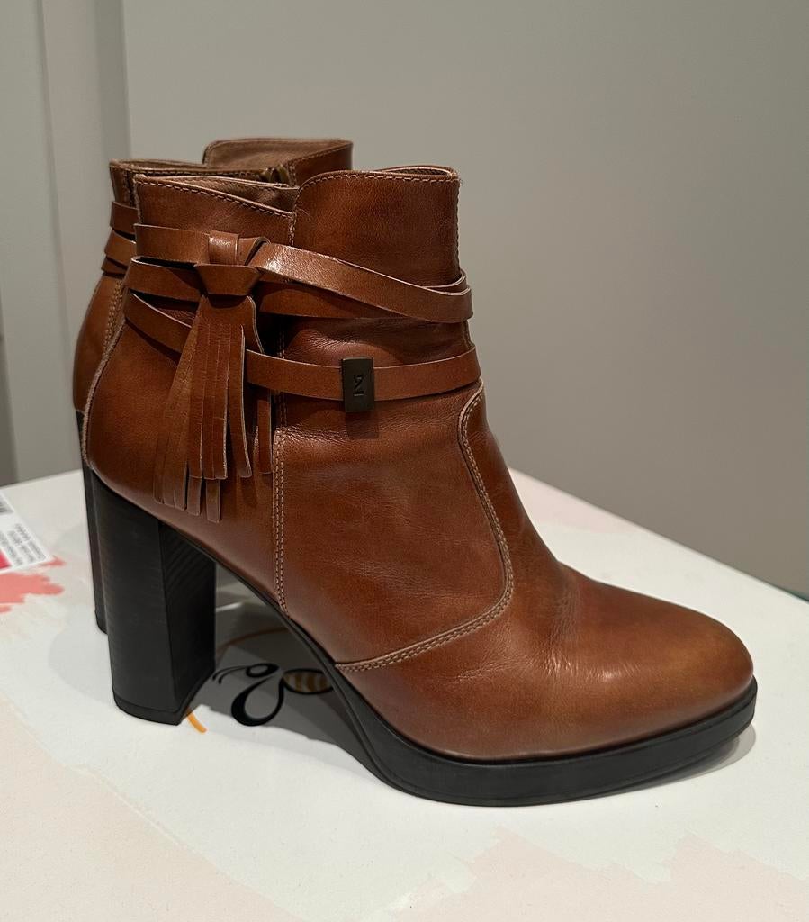 Schoenen Nero Giardini maat 41, Ophalen, Zo goed als nieuw