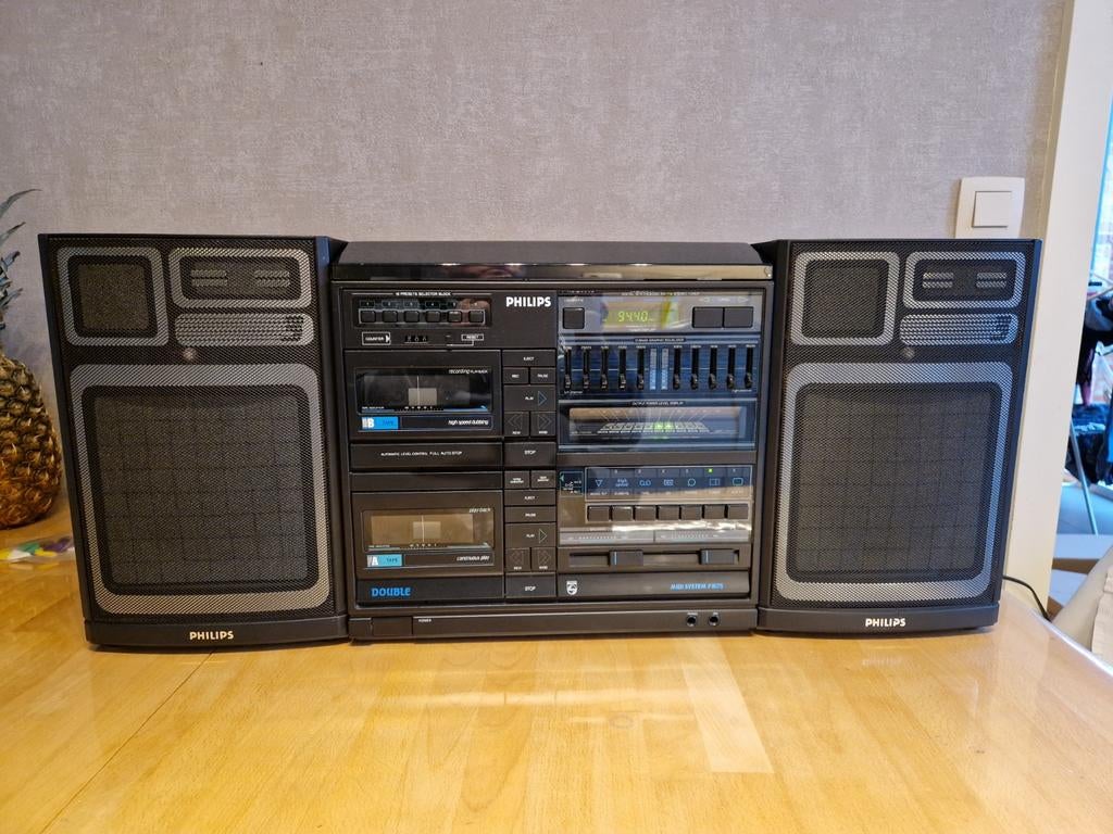 Vintage radio Philips Midi System F1675, Ophalen, Radio