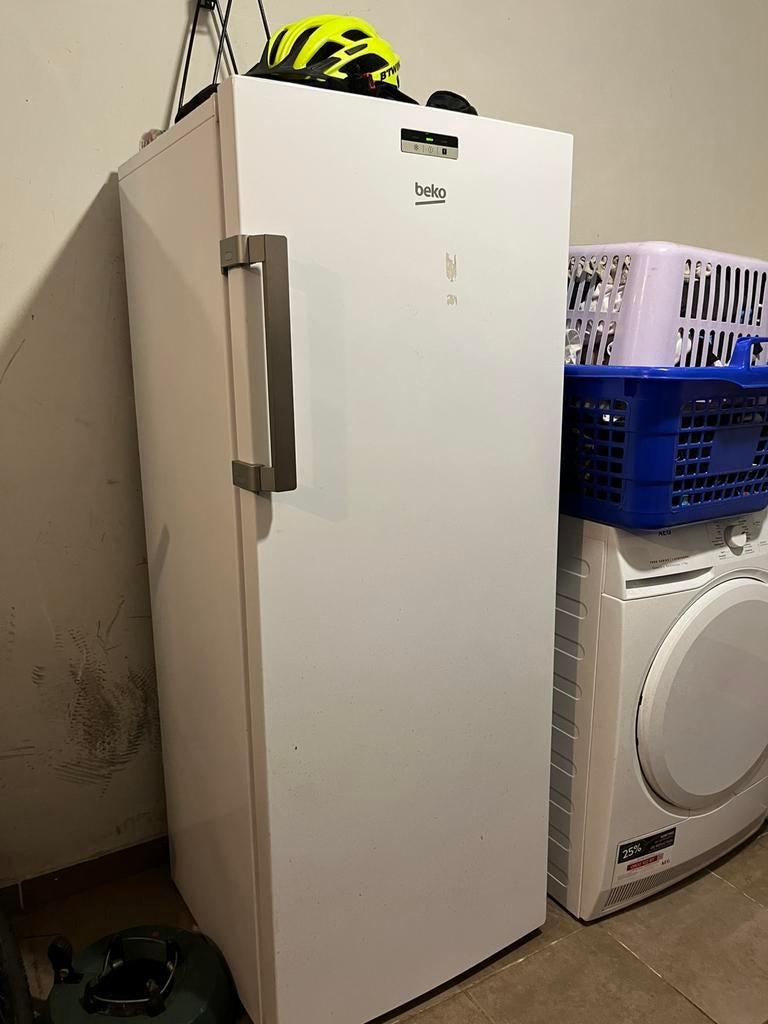 Congélateur sur pied Beko - fonctionne bien, Electroménager, Congélateur, Classe énergétique A ou plus économe, Utilisé, 60 à 90 cm