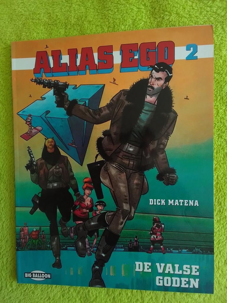 Alias ego 2, Ophalen of Verzenden, Zo goed als nieuw