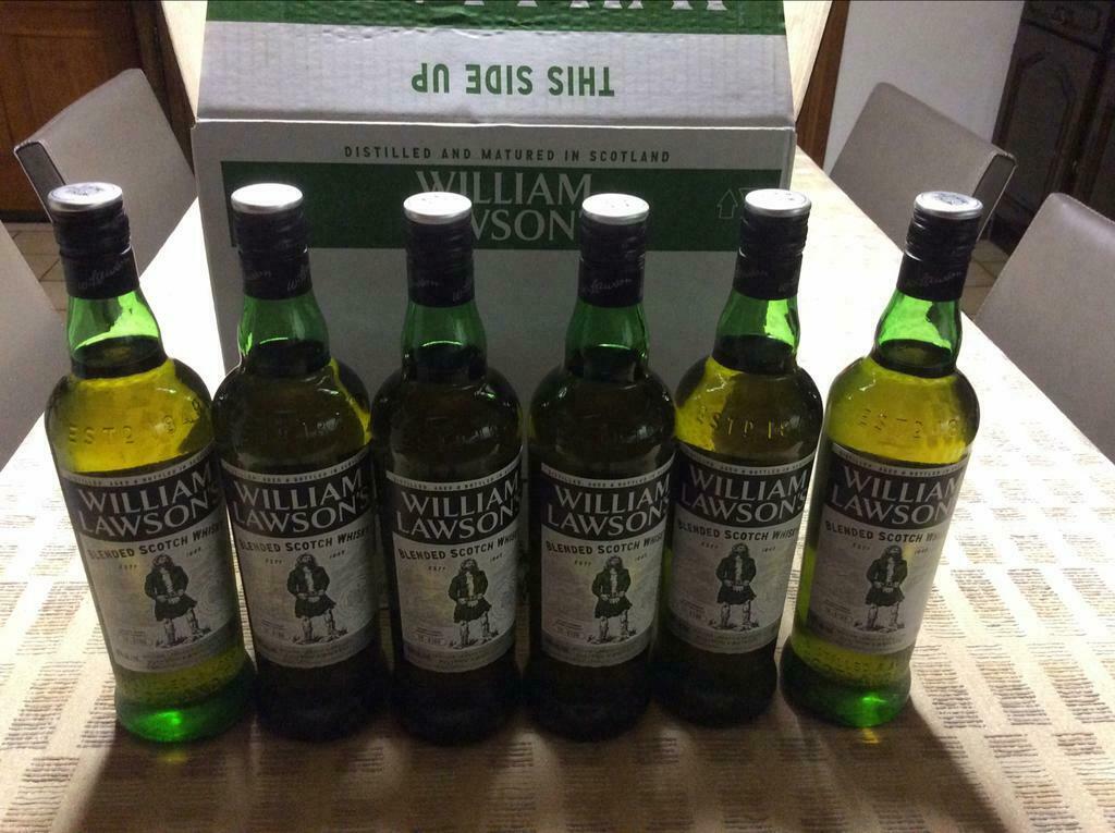 18 flessen Williams Lawsons 70cl 40%, Ophalen, Nieuw