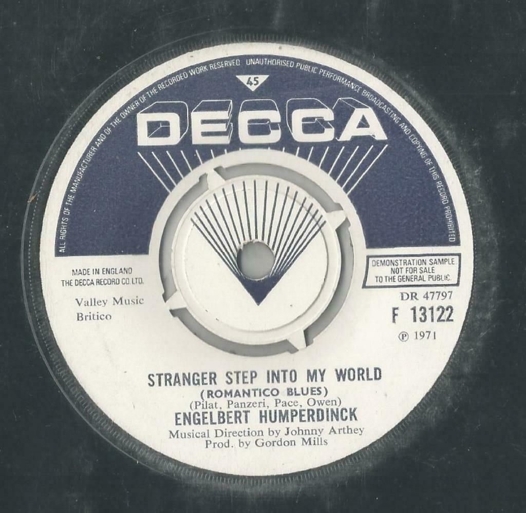 Engelbert Humperdinck – Stranger step into my world – Single, Ophalen of Verzenden, Gebruikt, Pop