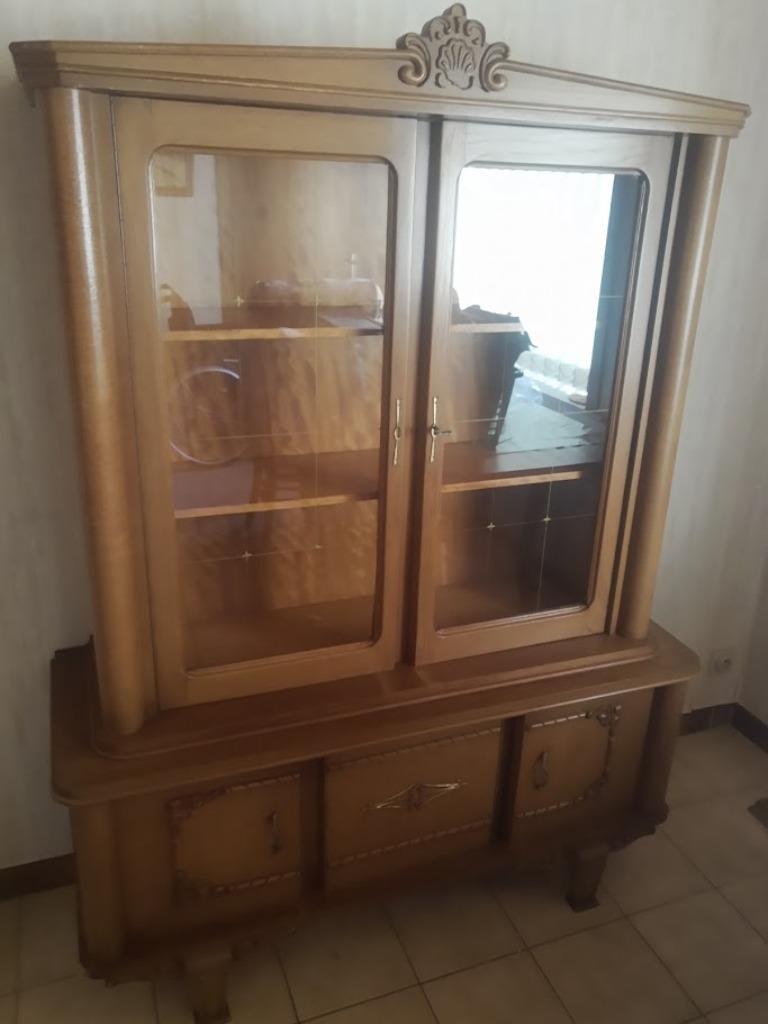 vitrinekast en tafel, Huis en Inrichting, Ophalen, Gebruikt, Met deur(en), 150 tot 200 cm