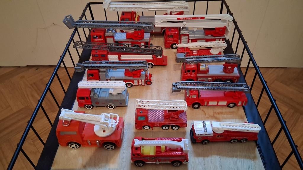 Verzameling brandweerwagens, Verzamelen, Ophalen of Verzenden, Zo goed als nieuw