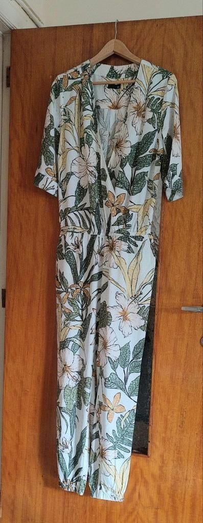 Jumpsuit in maat M-L, Kleding | Dames, Jumpsuits, JBC, Ophalen of Verzenden, Zo goed als nieuw, Maat 38/40 (M)