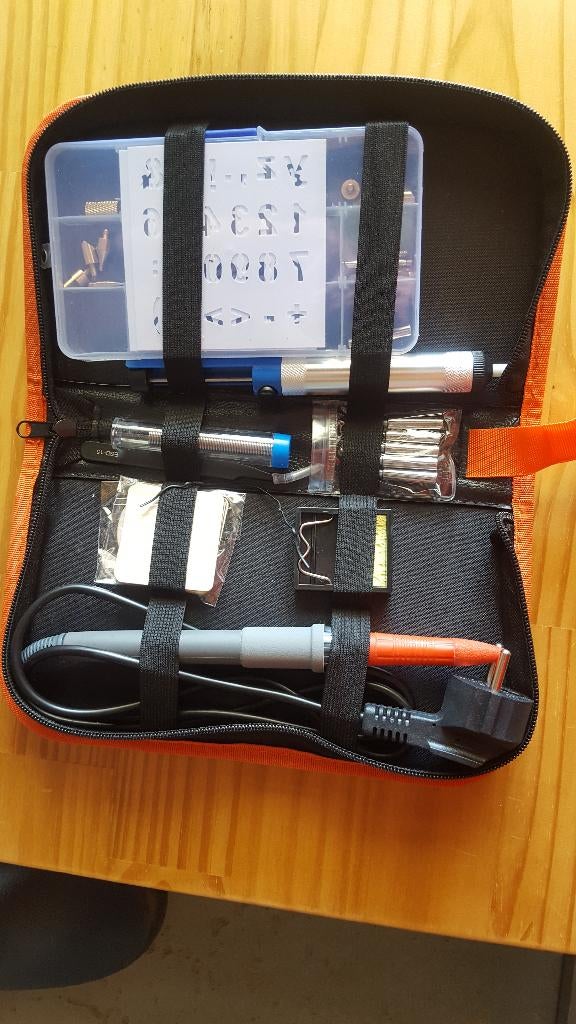 Pyrograveerset op hout, soldeerijzer, Ophalen, Zo goed als nieuw, Gereedschap of Accessoires