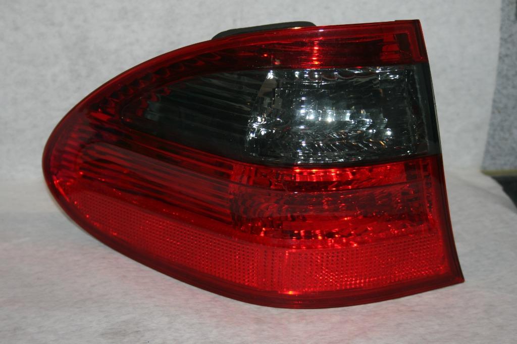 Achterlicht Mercedes W211 break Linksachter, Auto-onderdelen, Ophalen of Verzenden, Nieuw, Mercedes-Benz