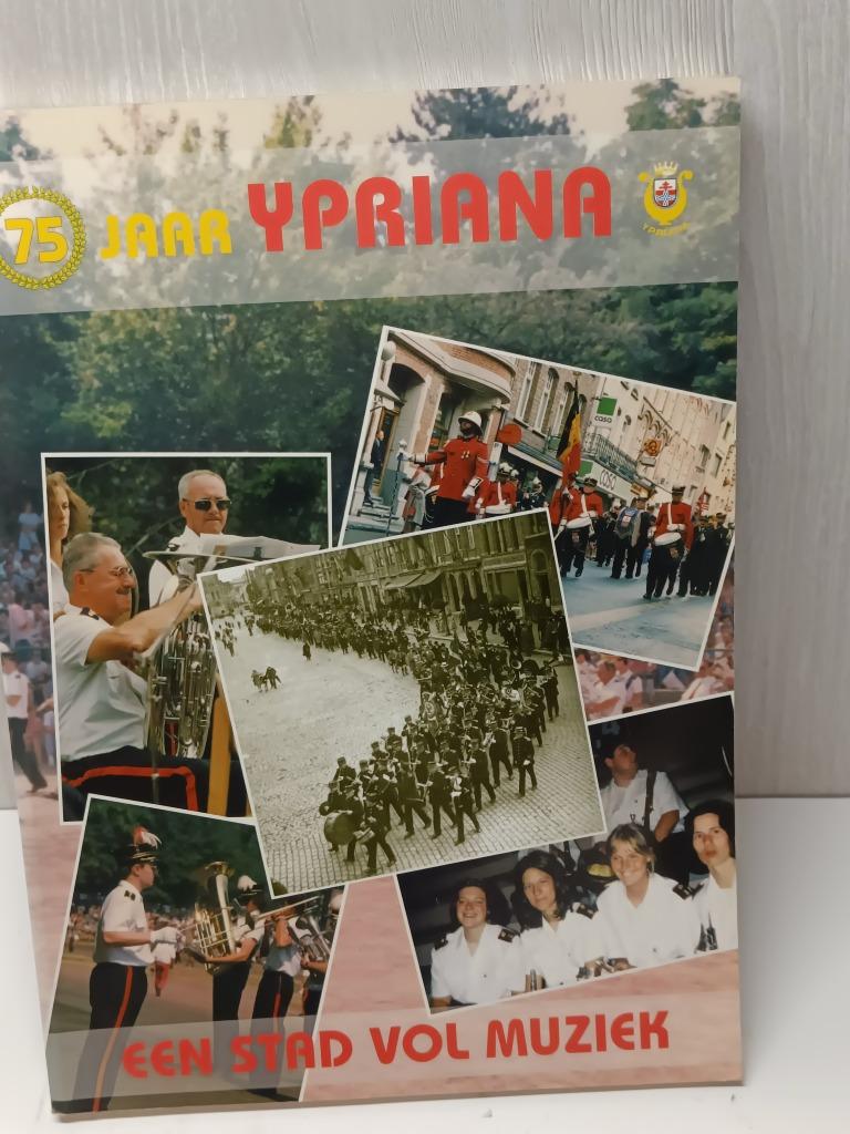75 jaar Ypriana een stad vol muziek Ieper, Ophalen of Verzenden, Zo goed als nieuw