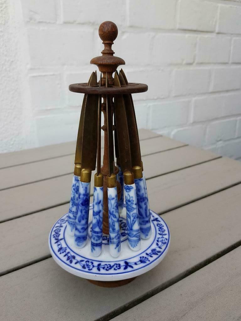19e eeuwse STAHL messenhouder + 11 bronzen porseleinen messe, Antiek en Kunst, Antiek | Bestek, Ophalen of Verzenden