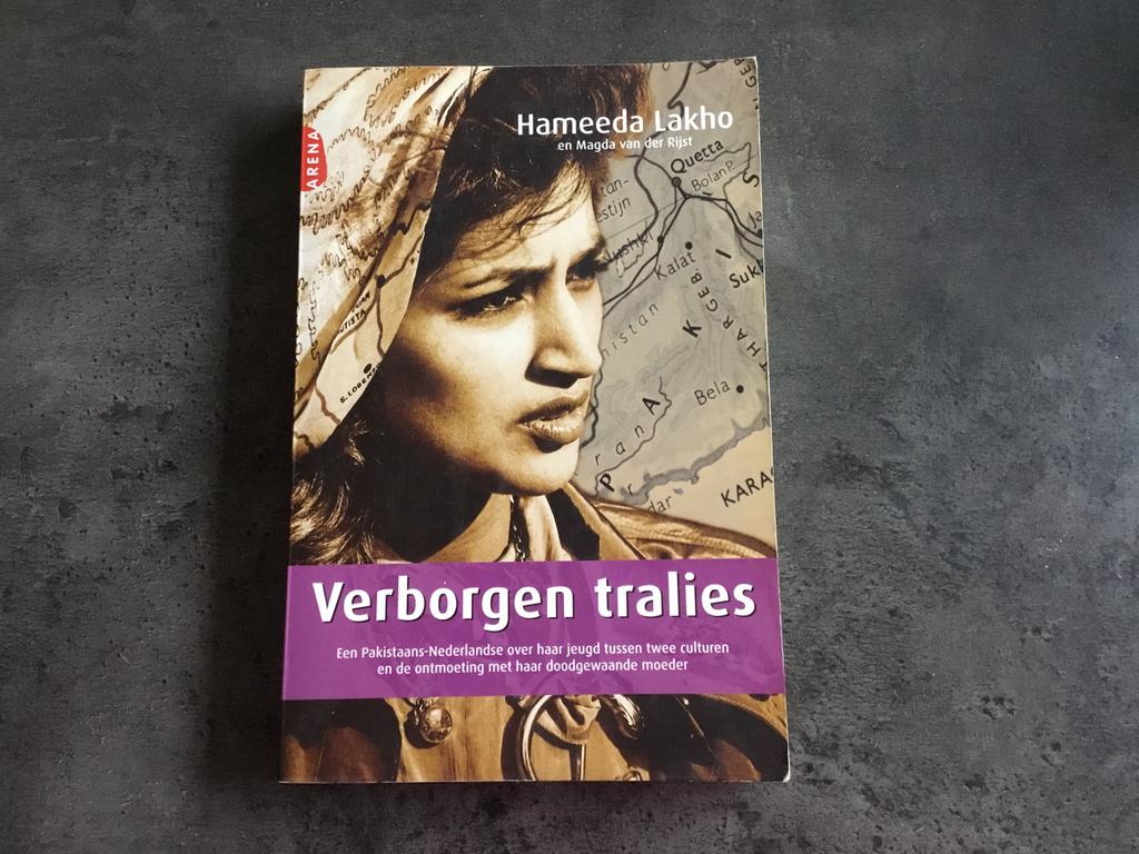 Hameeda Lakho - Verborgen tralies, Ophalen of Verzenden, Hameeda Lakho