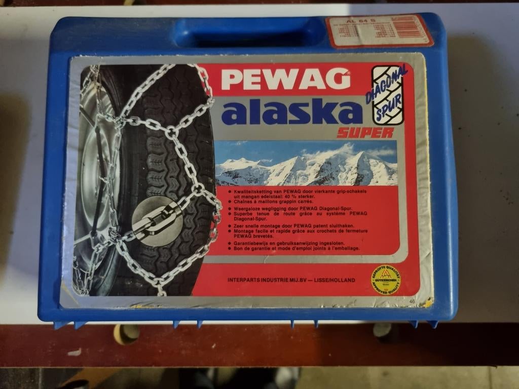 Sneeuwkettingen, Enlèvement