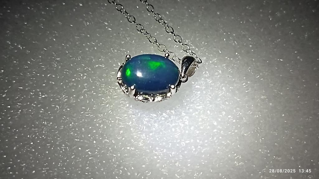 Pendentif en argent massif avec opale noire d'Éthiopie, Neuf, Enlèvement ou Envoi, Avec pierre précieuse, Argent