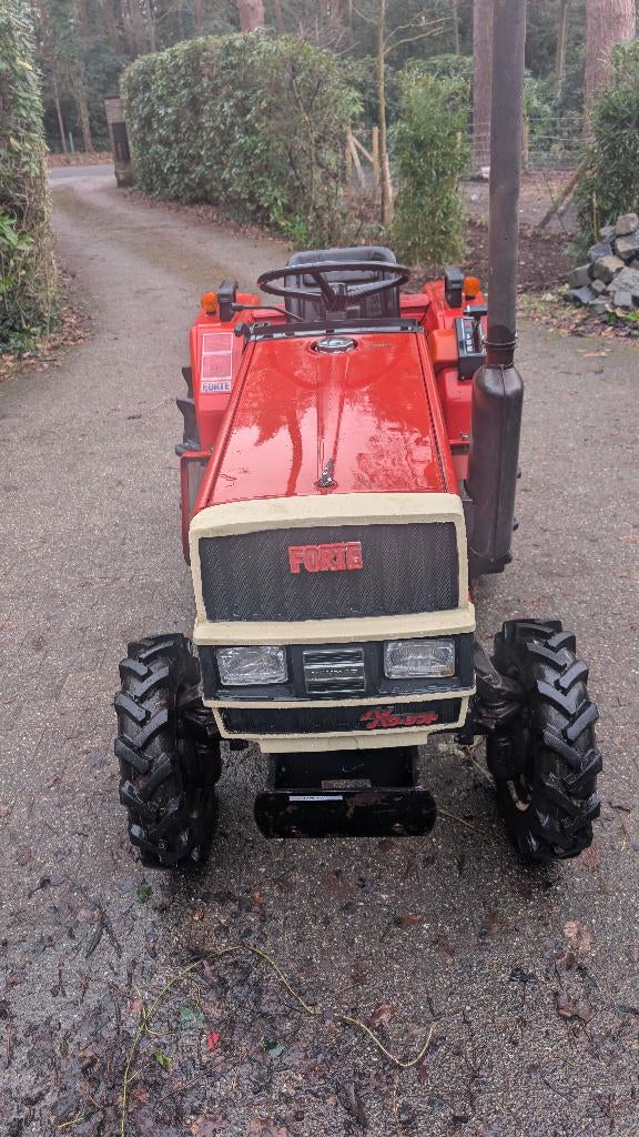 Yanmar FX16d 4x4 tractor met grondbak en hakselaar, Zakelijke goederen, Ophalen, Gebruikt, Tot 80 Pk, Tot 2500