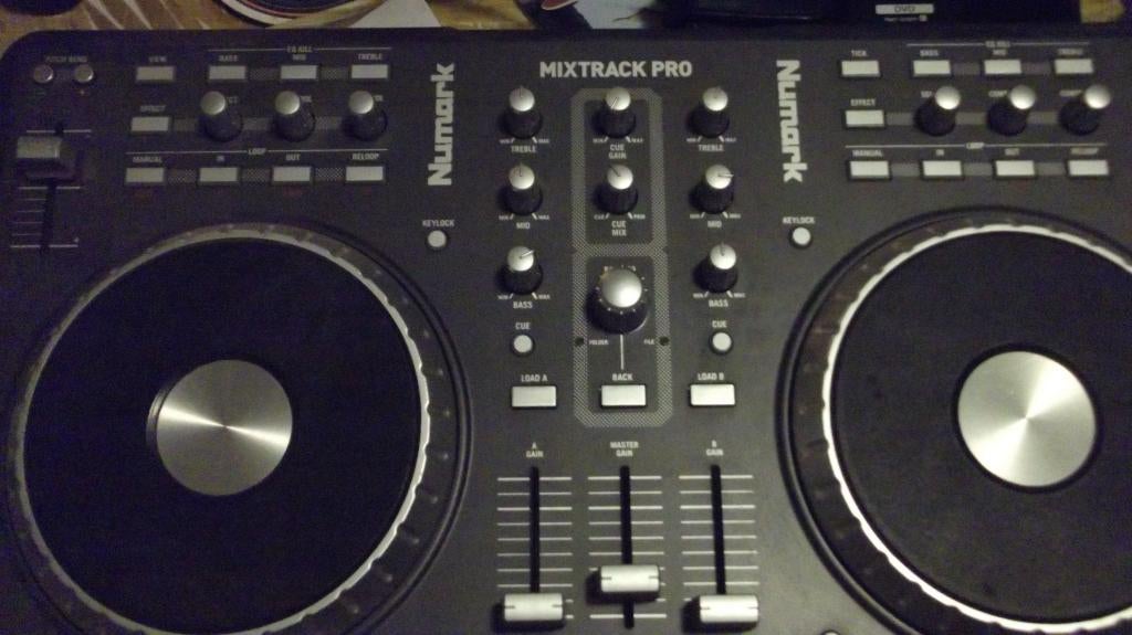 Numark mixtrack pro, Musique & Instruments, Enlèvement, Utilisé, DJ-Set, Numark