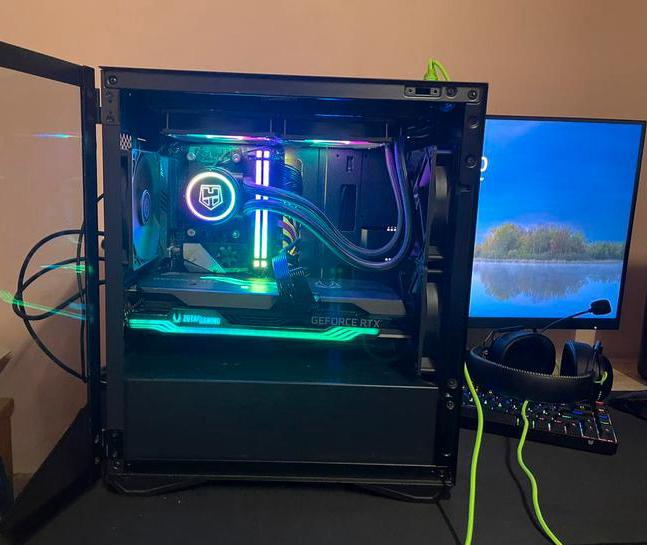 Gaming pc te koop/ruil voor een A/B klasse brommer, Computers en Software, Desktop Pc's, Nieuw, 4 Ghz of meer, SSD, 32 GB, Met videokaart