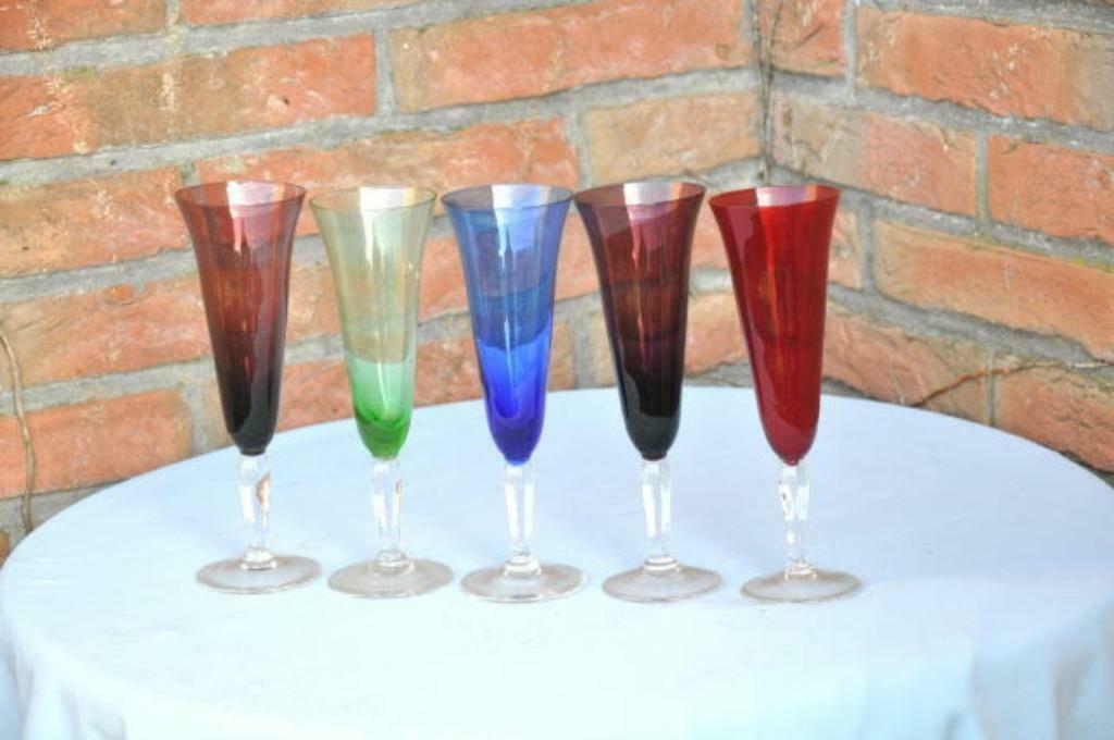§5 flutes colorées sur pied, Ophalen of Verzenden