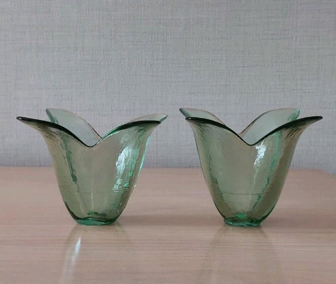 Vases en forme de tulipe - pots de fleurs - 2 pièces., Moins de 50 cm, Enlèvement ou Envoi, Comme neuf, Verre