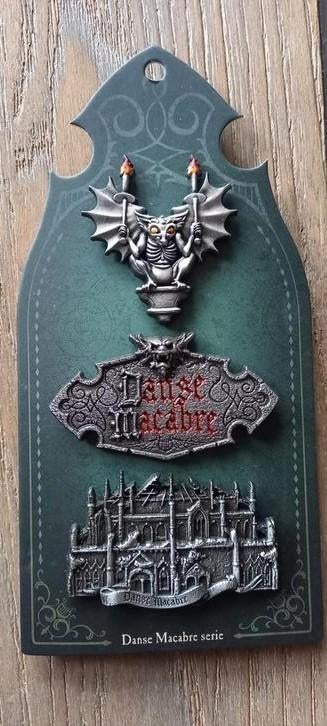 Efteling Danse Macabre spookslot Charlatan pin set NIEUW., Verzamelen, Verzenden, Zo goed als nieuw