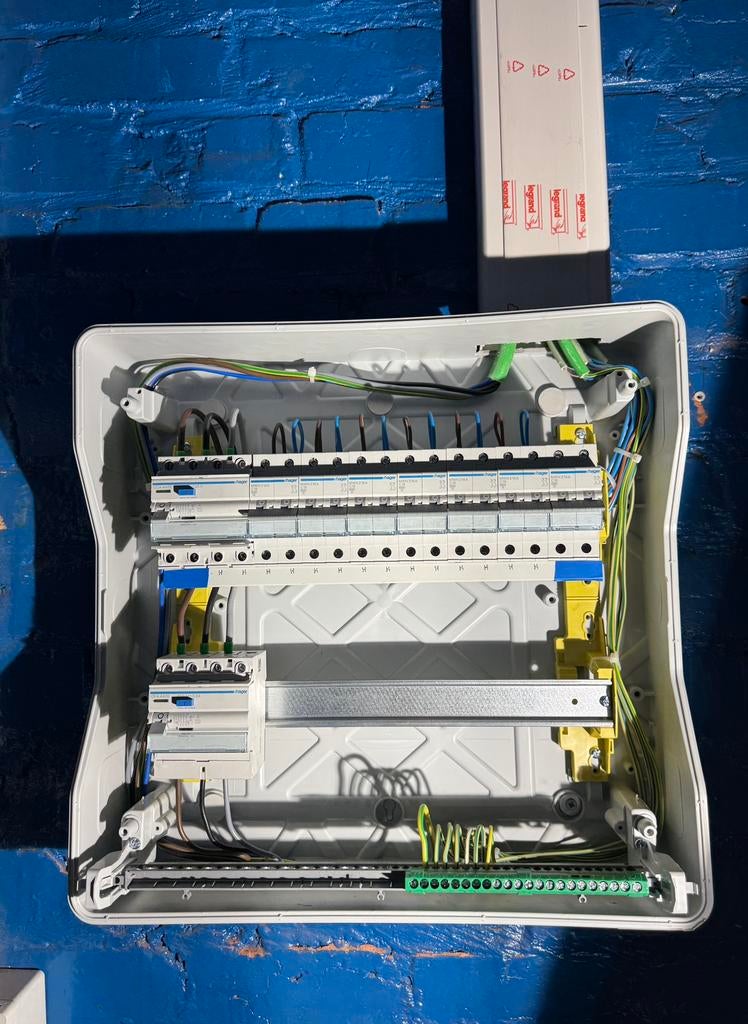 Elektricien Brussel – Avond beschikbaar (na 16u), Doe-het-zelf en Bouw, Ophalen of Verzenden, Stopcontact