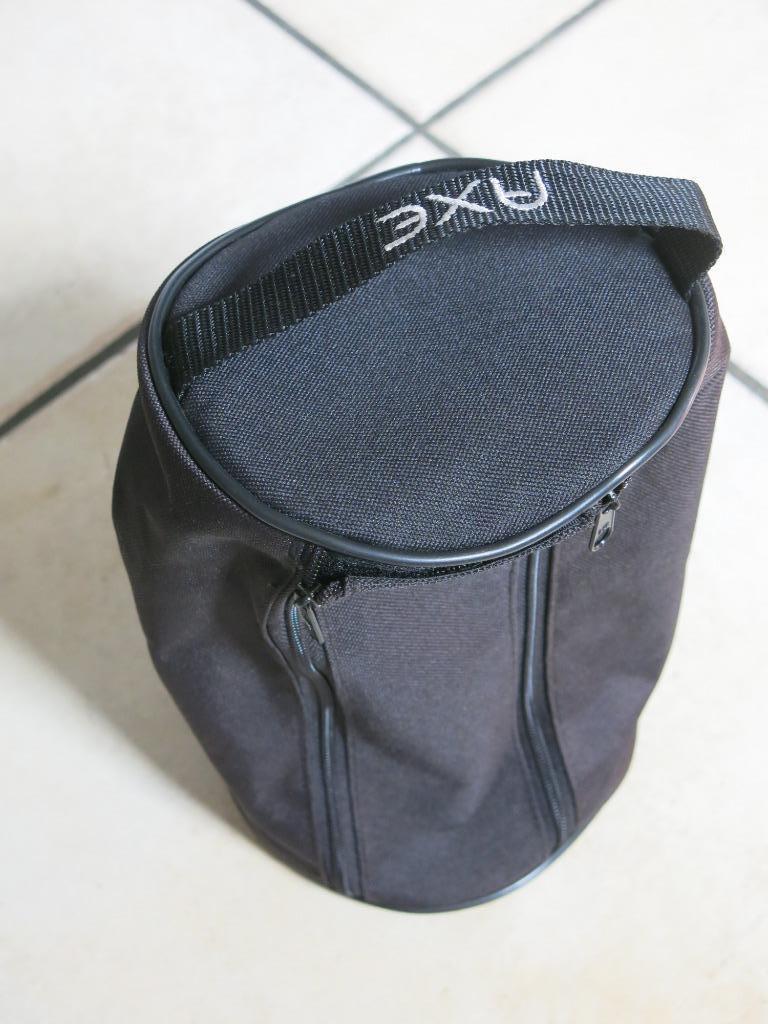 Een cilindervormige zwarte toilettas Axe, NIEUW, Handtassen en Accessoires, Toilettassen, Ophalen, Nieuw, Zwart, Heer