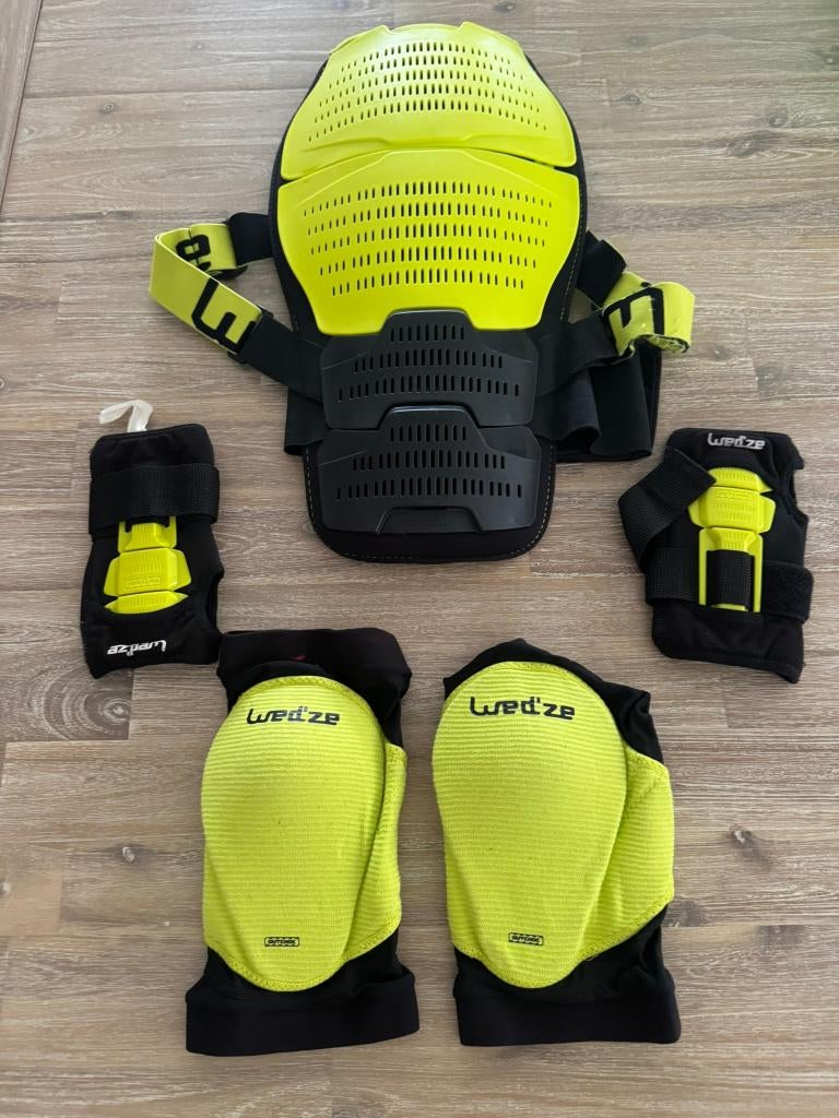 Snowboard body bescherming voor kinderen, Sport en Fitness, Ophalen, Zo goed als nieuw, Helm of Bescherming