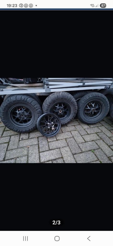 booster  velgen  met goede  banden  3 stuks en 4de velg erbi, Fietsen en Brommers, Ophalen of Verzenden, Gebruikt
