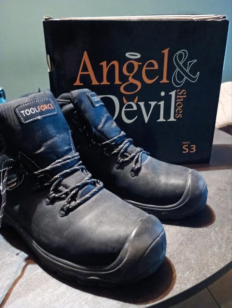 Veiligheidschoenen te koop, Ophalen