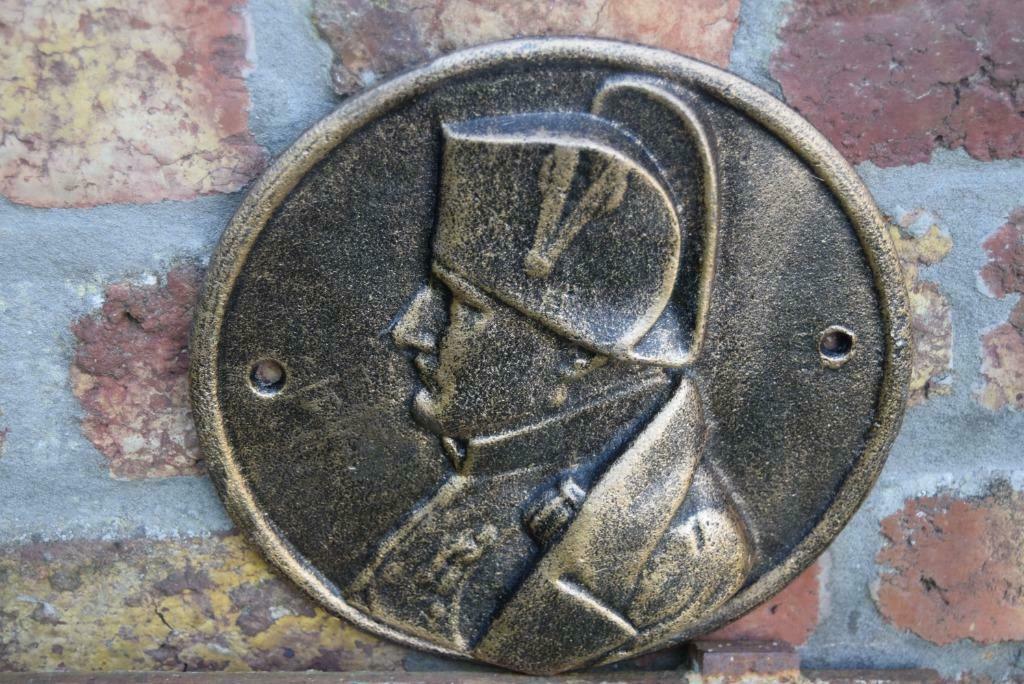 Fronton à l'effigie de Napoléon en fonte patinée, Maison & Meubles, Enlèvement ou Envoi, Neuf