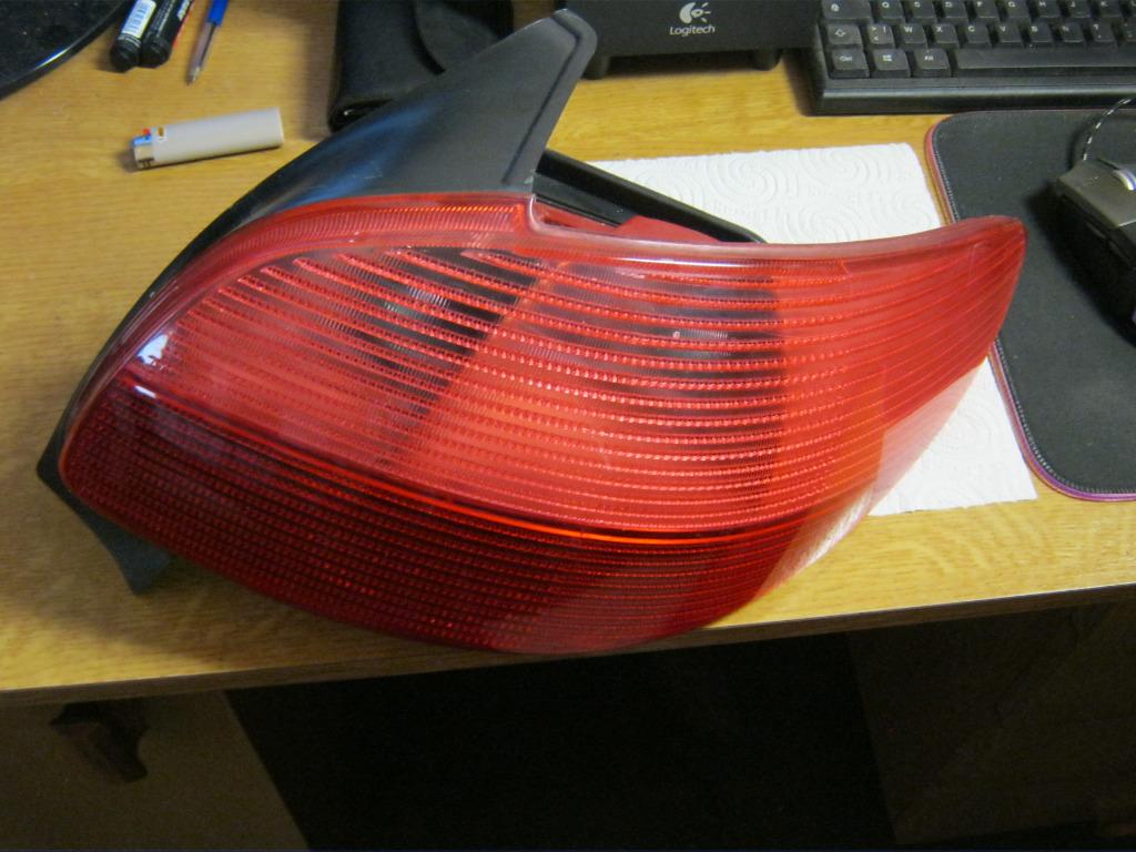 'Feu arrière droit peugeot 206  'Peugeot 206, Autos : Pièces & Accessoires, Enlèvement ou Envoi, Utilisé, Peugeot