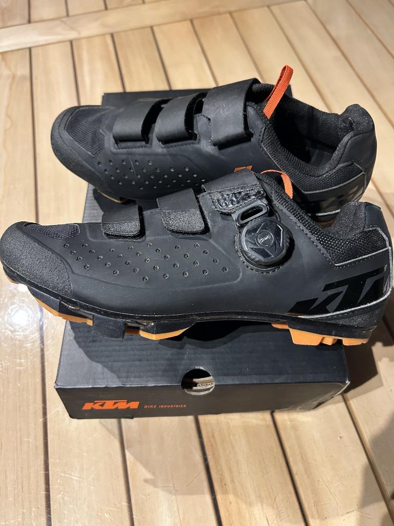 MTM mountainbikeschoenen maat 42, Fietsen en Brommers, Dames, Overige maten, Ophalen of Verzenden, Zo goed als nieuw