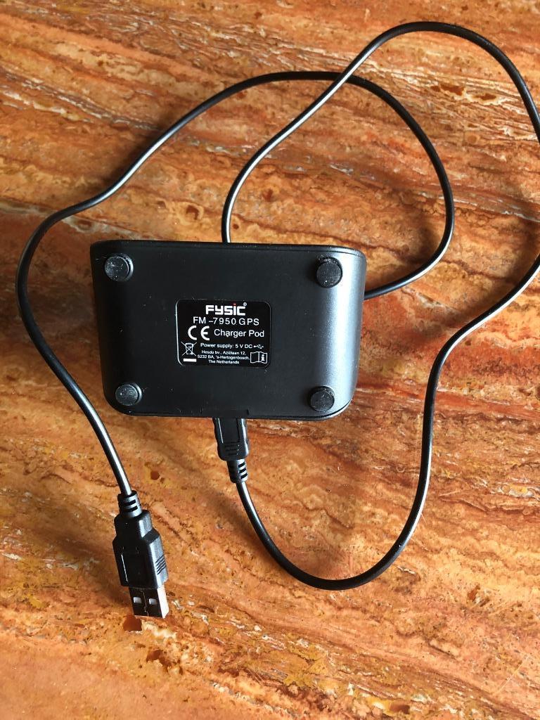 2 Oplader senioren telefoon "FYSIC ".FM-6700 en FM-7950 GPS., Ophalen, Gebruikt