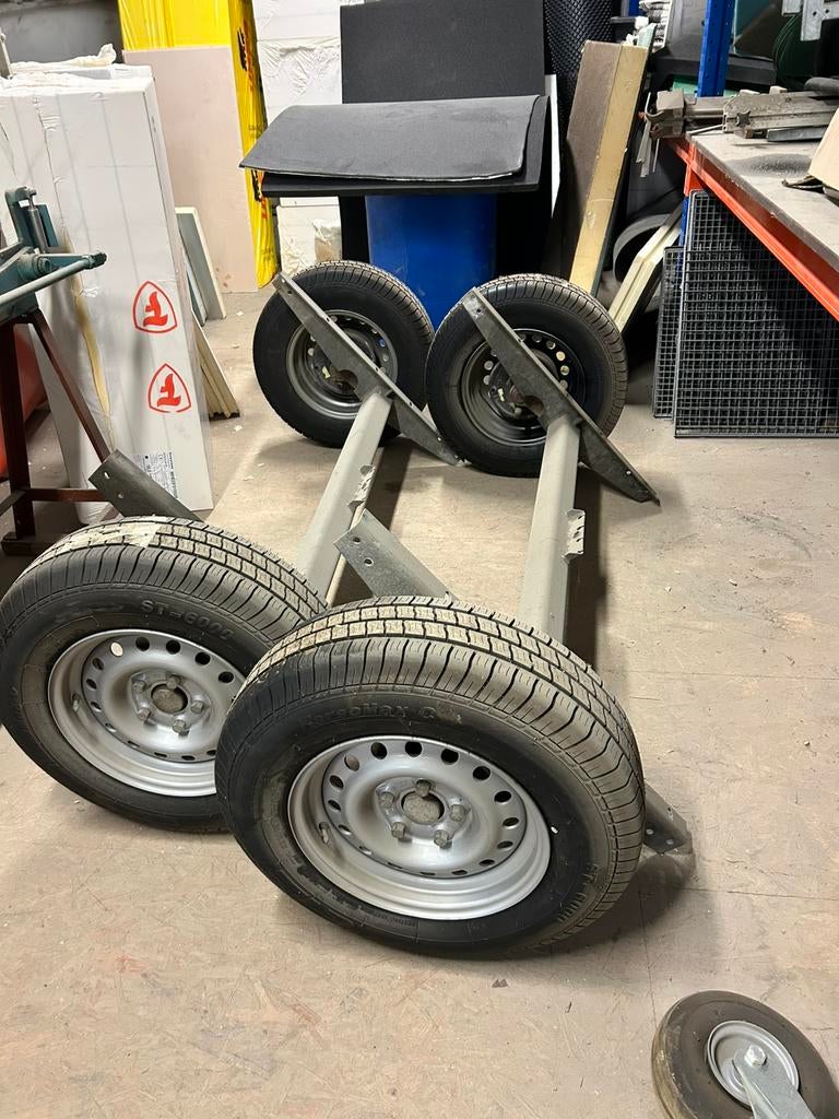 Essieu remorque knott 1350kg, Enlèvement, Utilisé