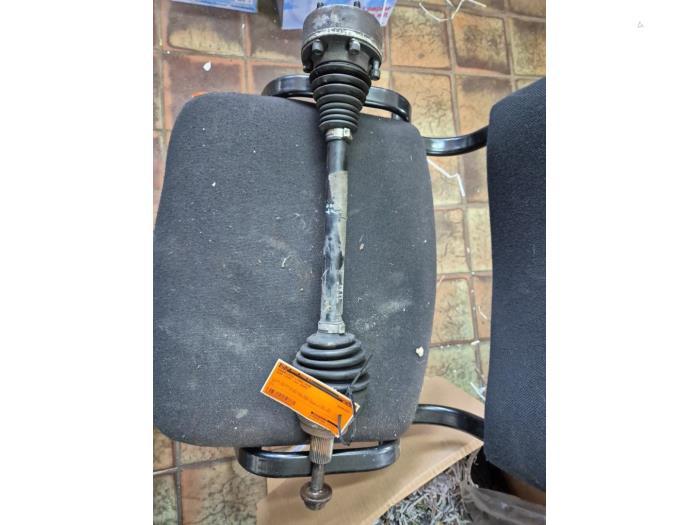 Arbre de transmission avant gauche d'un Seat Leon, -, 3 mois de garantie, Utilisé, -