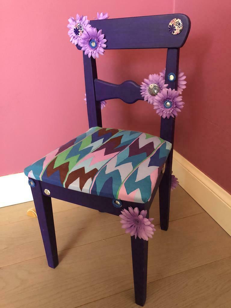 Chaise petit enfant décorée, Enlèvement