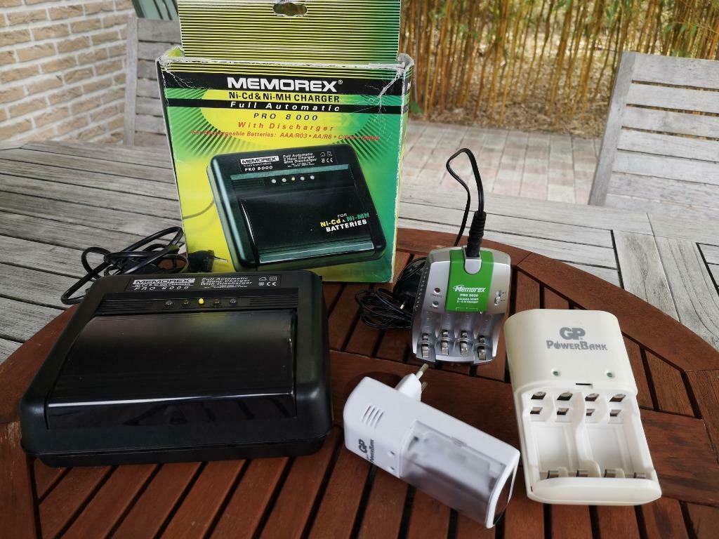 Ensemble de 4 chargeurs pour piles Memorex et GP, Enlèvement ou Envoi, Utilisé