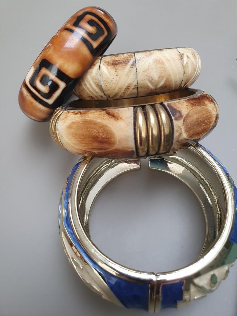 Bracelets (2 en cuivre/2 en plastique), Bijoux, Sacs & Beauté, Enlèvement ou Envoi, Comme neuf