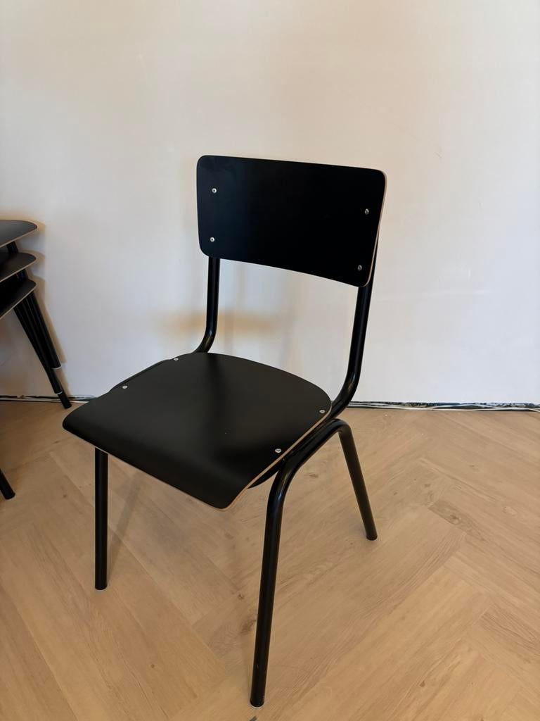 8x Zuiver Back to School eetkamerstoelen – volledige set, Huis en Inrichting, Ophalen, Zwart, Zo goed als nieuw, Vijf, Zes of meer stoelen